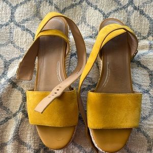 Geox Respira espadrilles in yellow suede. EU size 40